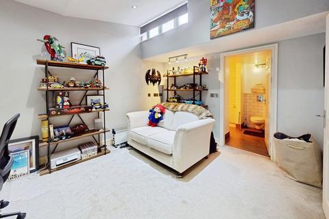 2 bedroom end of terrace house for sale, Victoria Place, Cheltenham