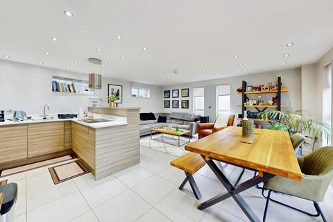 Victoria Place, Cheltenham