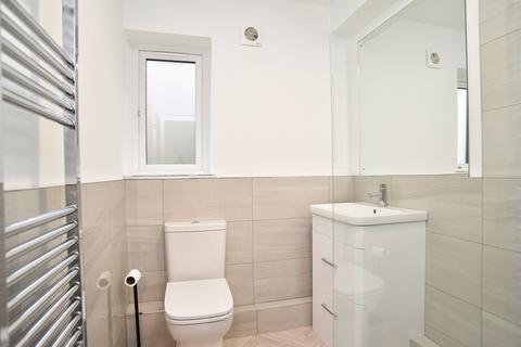 undefined, West End Avenue, Harrogate, HG2