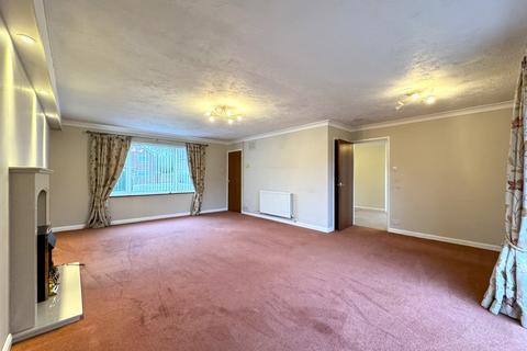 undefined, SOUTH WOOTTON - 4 Bed Link-Detached House on Sought After Cul-De-Sac