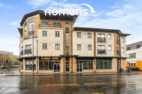 2 bedroom flat to rent, Linden Court, Holbrook Way, Swindon, SN1