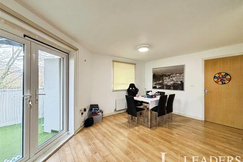 2 bedroom flat to rent, Gladwin Way, Harlow, CM20
