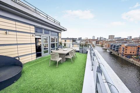 2 bedroom apartment for sale, Regents Quay, Brewery Wharf