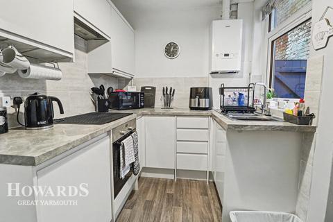 2 bedroom terraced house for sale, Trinity Place, Great Yarmouth