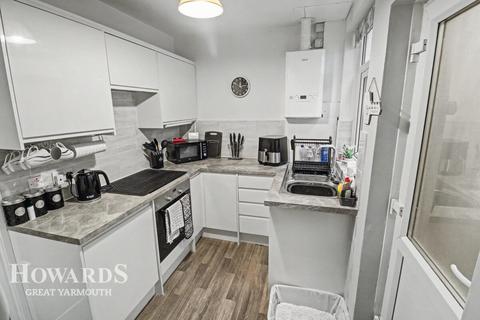 2 bedroom terraced house for sale, Trinity Place, Great Yarmouth