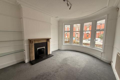 3 bedroom terraced house to rent, Ruskin Rd, Crewe