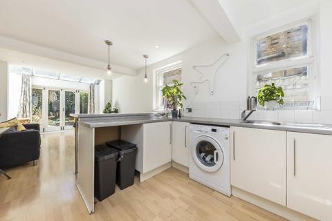 1 bedroom flat to rent, Concanon Road, London SW2