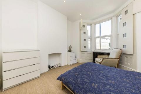 1 bedroom flat to rent, Concanon Road, London SW2