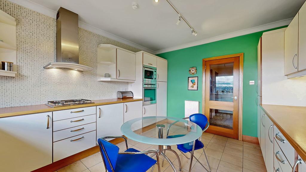 33-web-or-mls-23 Beechlands Avenue Flat 4.1 32