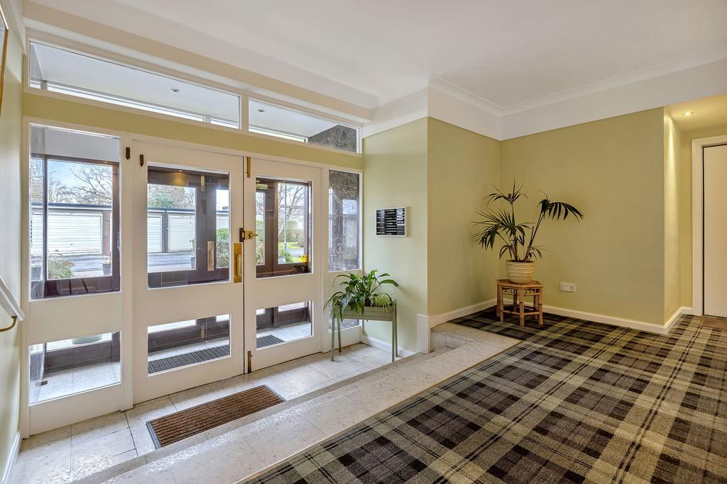 10-web-or-mls-23 Beechlands Avenue Flat 4.1 12