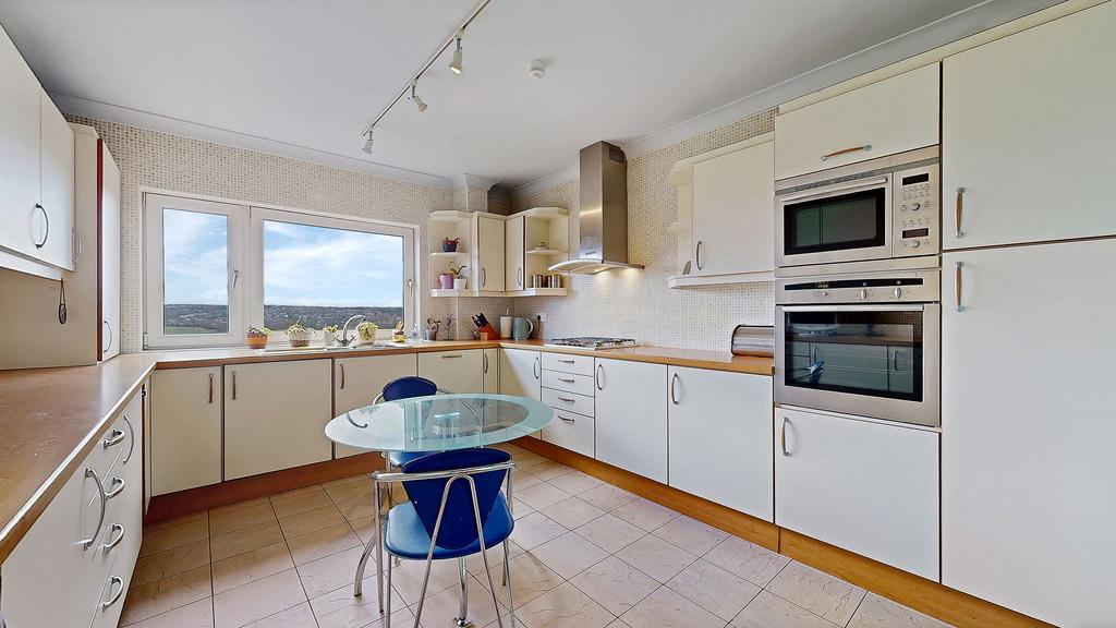 28-web-or-mls-23 Beechlands Avenue Flat 4.1 29