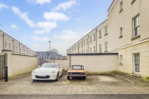 2 bedroom terraced house for sale, Discovery Road, Plymouth PL1