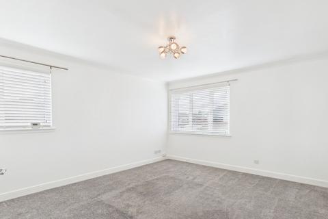 2 bedroom apartment to rent, Dumbuck Gardens, Dumbarton G82