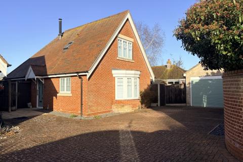 2 bedroom detached house for sale, The Mews, West Mersea