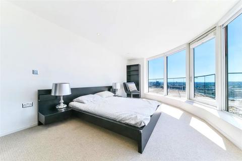 2 bedroom penthouse to rent, Ability Place, London E14