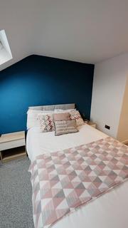1 bedroom in a house share to rent, Harwoods Road, Watford WD18