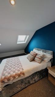 1 bedroom in a house share to rent, Harwoods Road, Watford WD18