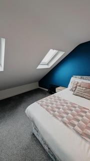1 bedroom in a house share to rent, Harwoods Road, Watford WD18
