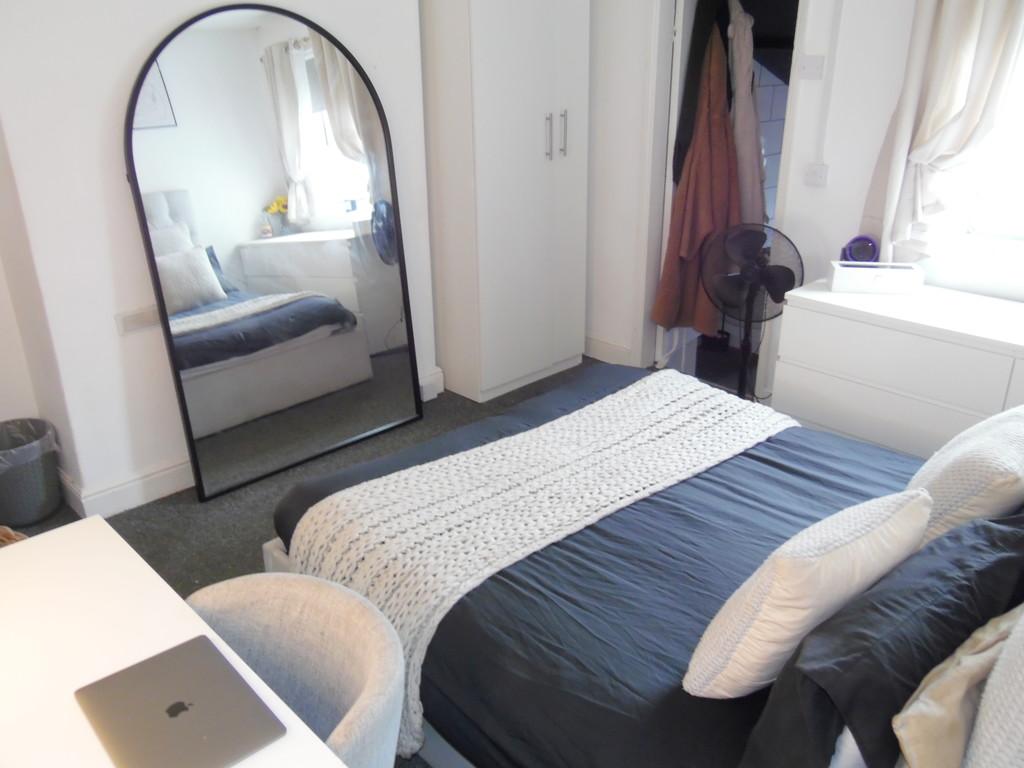 Bed 1 (3)