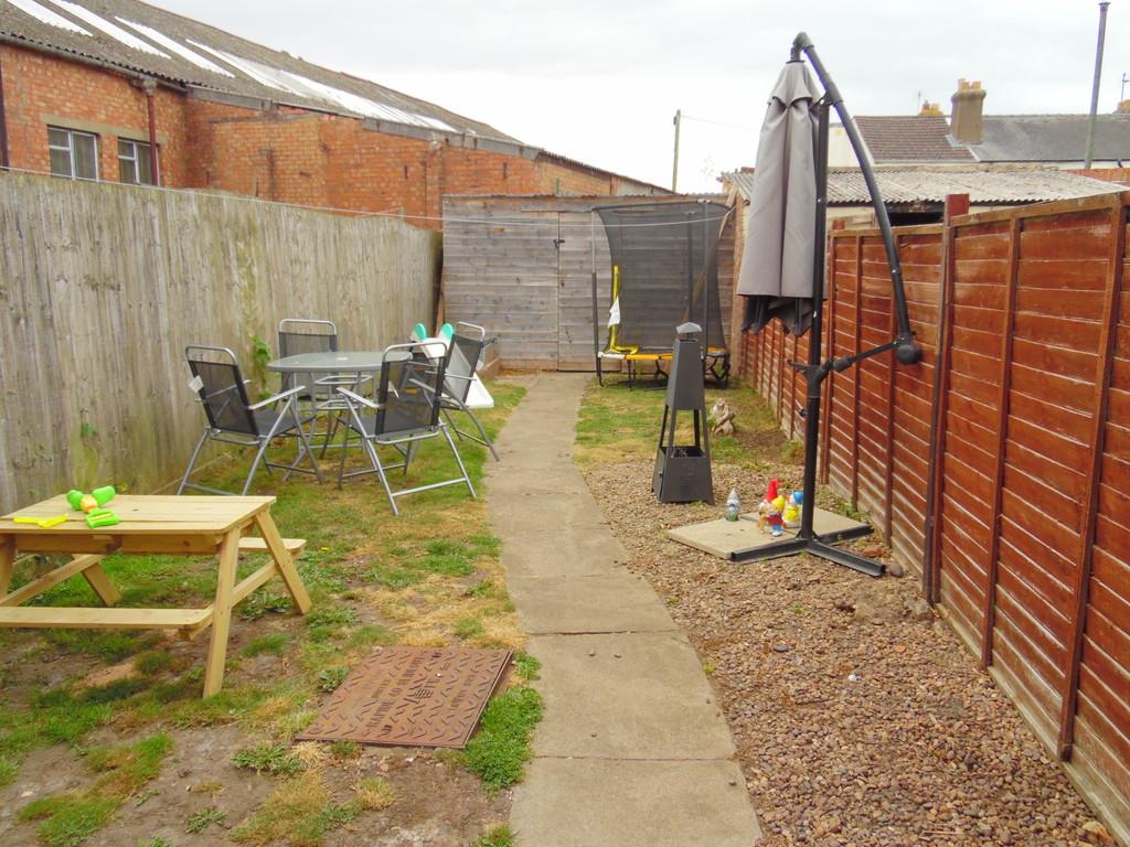 Rear garden (3)