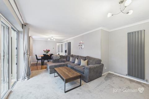 3 bedroom terraced house for sale, Bloomfield Crescent, Lichfield