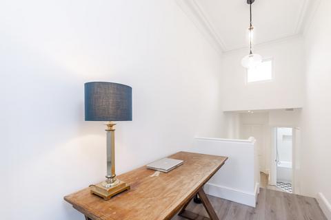 2 bedroom apartment for sale, Burns Road, London NW10