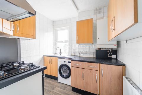 3 bedroom apartment to rent, Nightingale Road, Wood Green, London