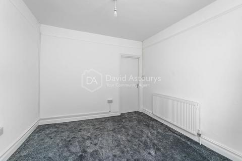 3 bedroom apartment to rent, Nightingale Road, Wood Green, London