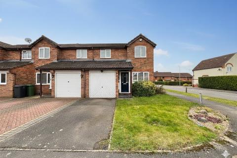 3 bedroom end of terrace house for sale, Furze Close, Luton, Bedfordshire, LU2 7UB