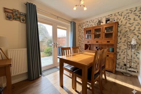 3 bedroom end of terrace house for sale, Furze Close, Luton, Bedfordshire, LU2 7UB