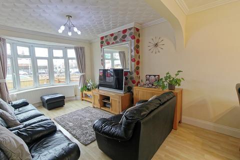 3 bedroom semi-detached house for sale, Palmerston Boulevard, Leicester