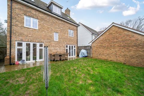 5 bedroom detached house for sale, Kingscote Way, East Grinstead RH19