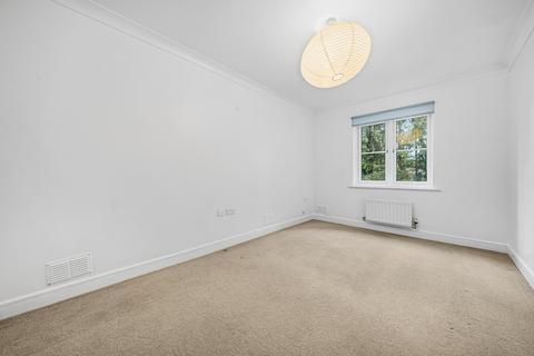 undefined, London Road, Surrey GU1