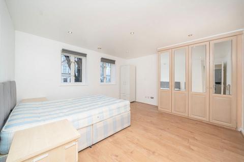2 bedroom flat to rent, Russell Road, London W14