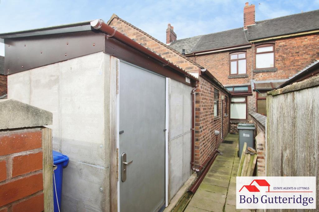 Enclosed rear yard