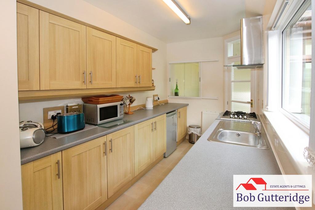 Fitted kitchen