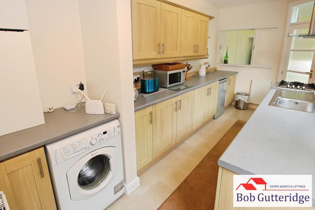 Fitted kitchen