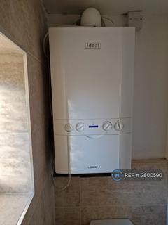 Studio to rent, Endersleigh Gardens, London, NW4