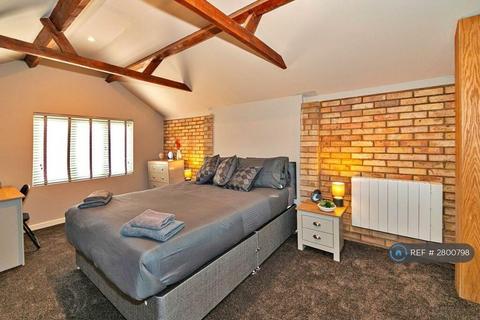 undefined, High Street, Roxton, Bedford, MK44