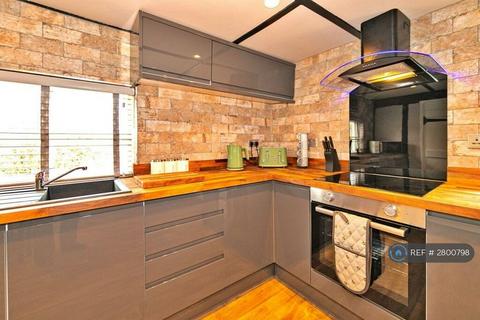 undefined, High Street, Roxton, Bedford, MK44