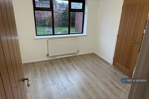 3 bedroom semi-detached house to rent, Sycamore Road, Runcorn, WA7