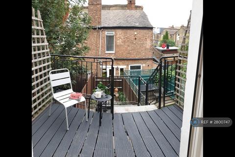 1 bedroom in a flat share to rent, Woodbury Street, London, SW17