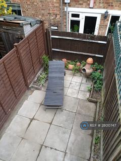 1 bedroom in a flat share to rent, Woodbury Street, London, SW17