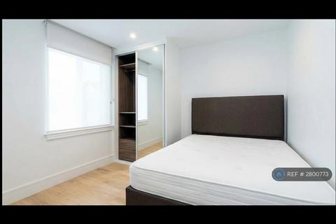 2 bedroom flat to rent, Capella Court, Purley, CR8