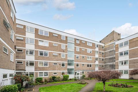 2 bedroom flat to rent, Carlton Drive, East Putney, London, SW15
