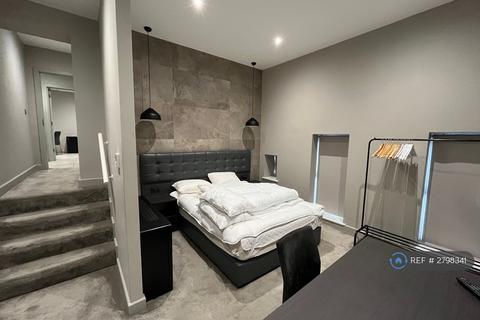 2 bedroom flat to rent, Trafalgar House, Leeds, LS1