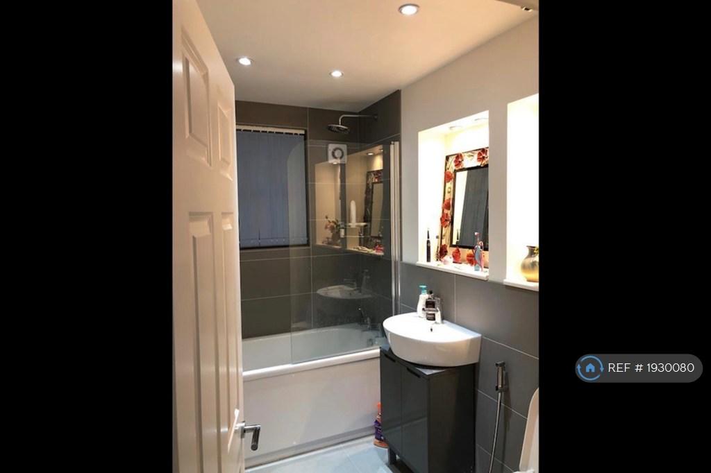 First Floor Bathroom