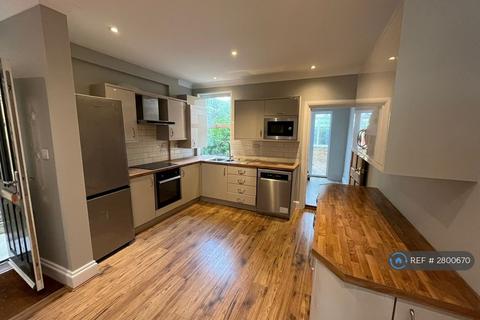 3 bedroom detached house to rent, Blagdon Road, New Malden, KT3