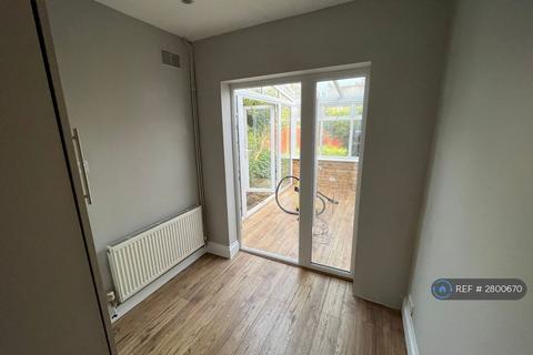 3 bedroom detached house to rent, Blagdon Road, New Malden, KT3