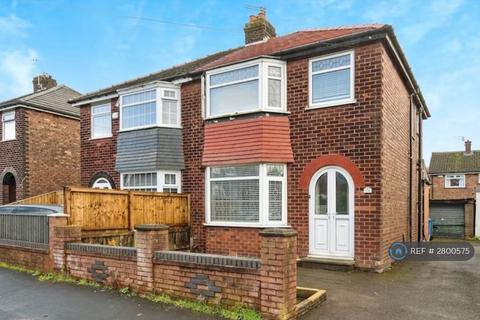 3 bedroom semi-detached house to rent, Grayson Road, Little Hulton, Manchester, M38